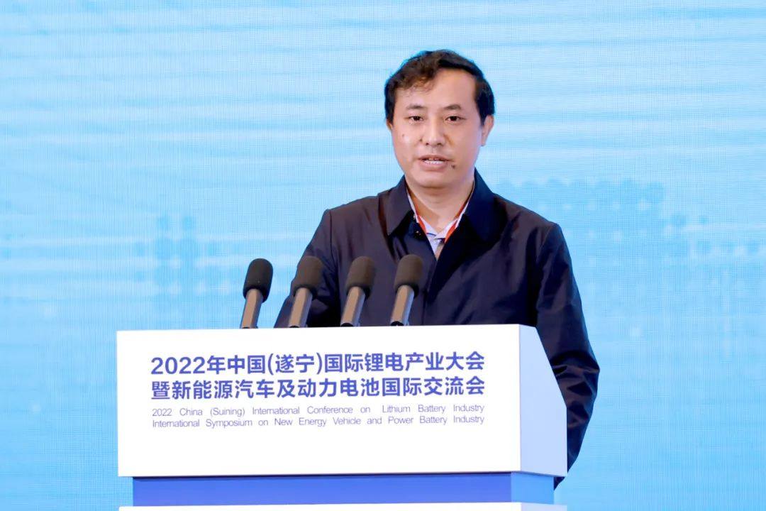 周波：《2022年全球锂电产业供需白皮书》预计2025年全球锂电需求将达1778GWh